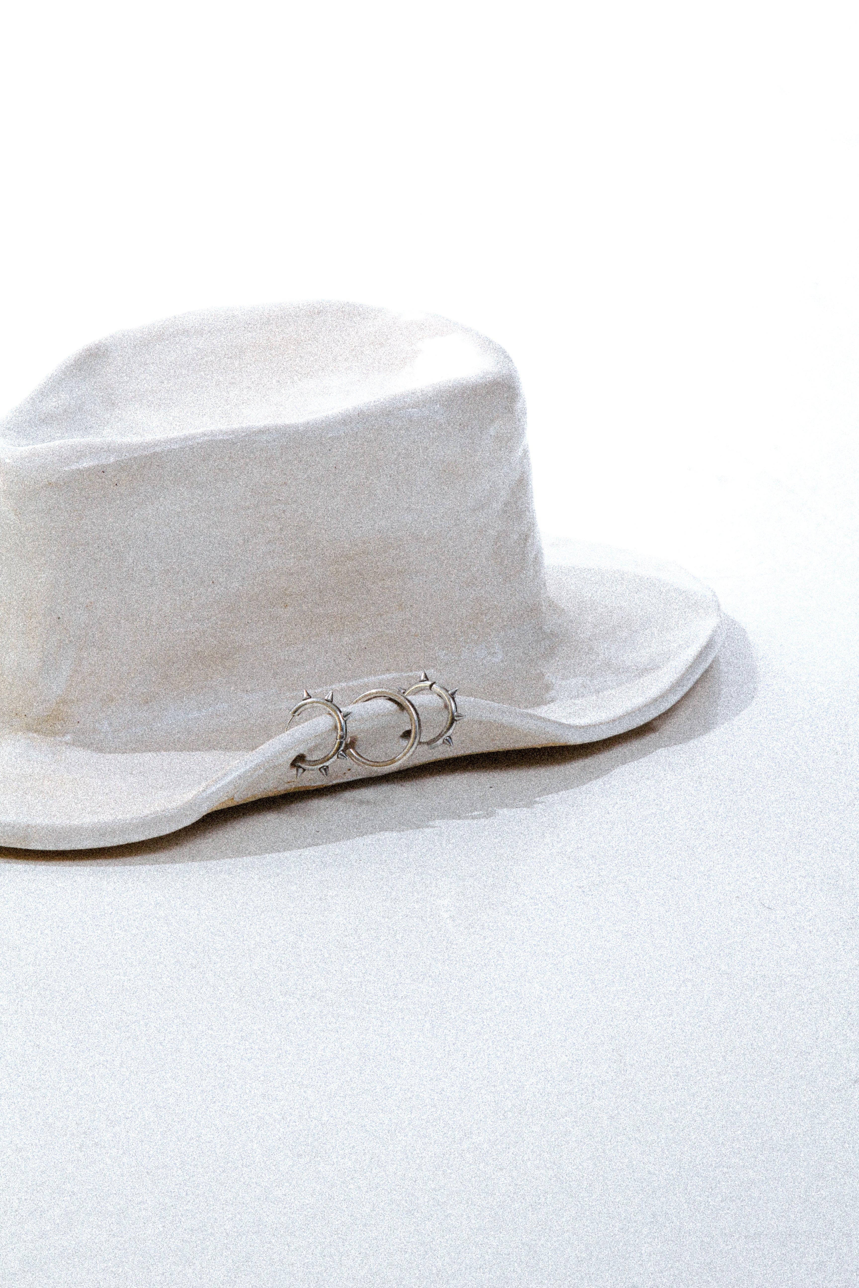 escultura chapéu cowboy